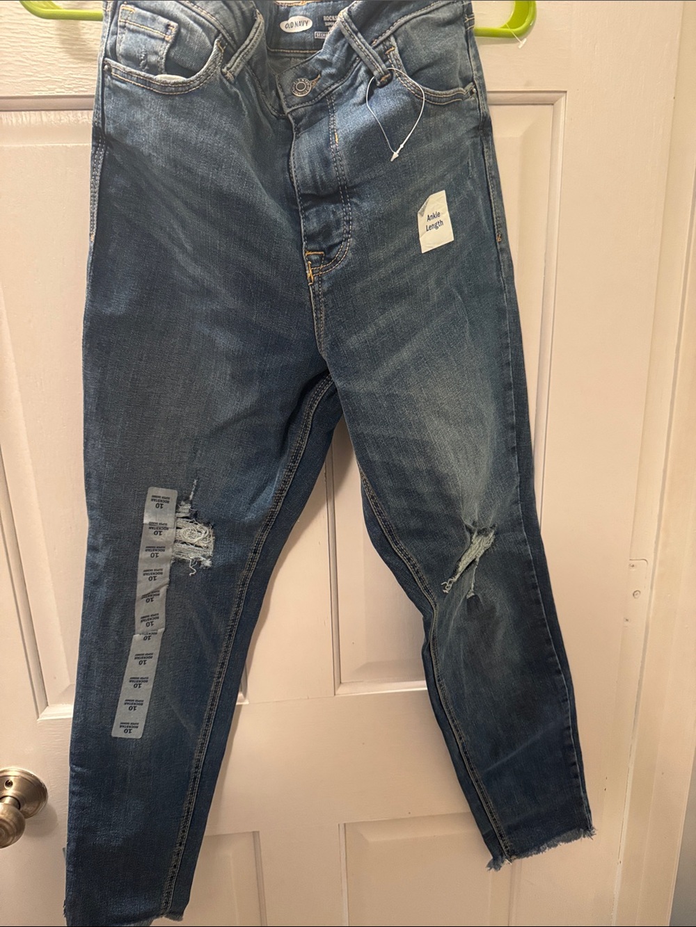 Women’s distressed ankle jeans